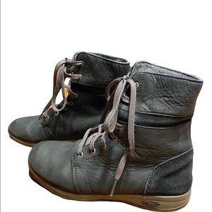Women’s Black Chaco boots size 6.5